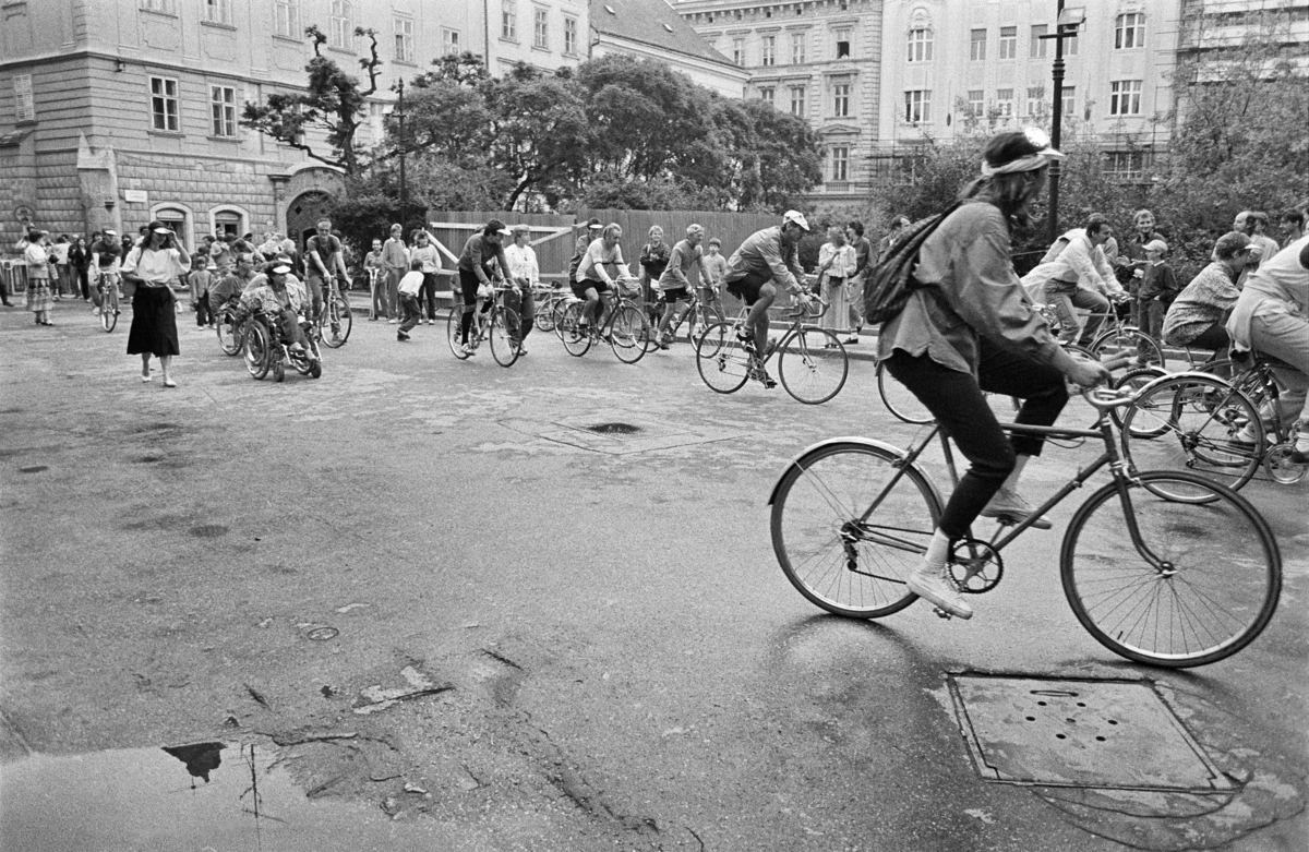 Ľuba Lacinová, Cyklojazda Bicyba - bicyklová Bratislava. 1989. Súkromný majetok